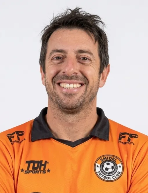 Leonardo Fernández 