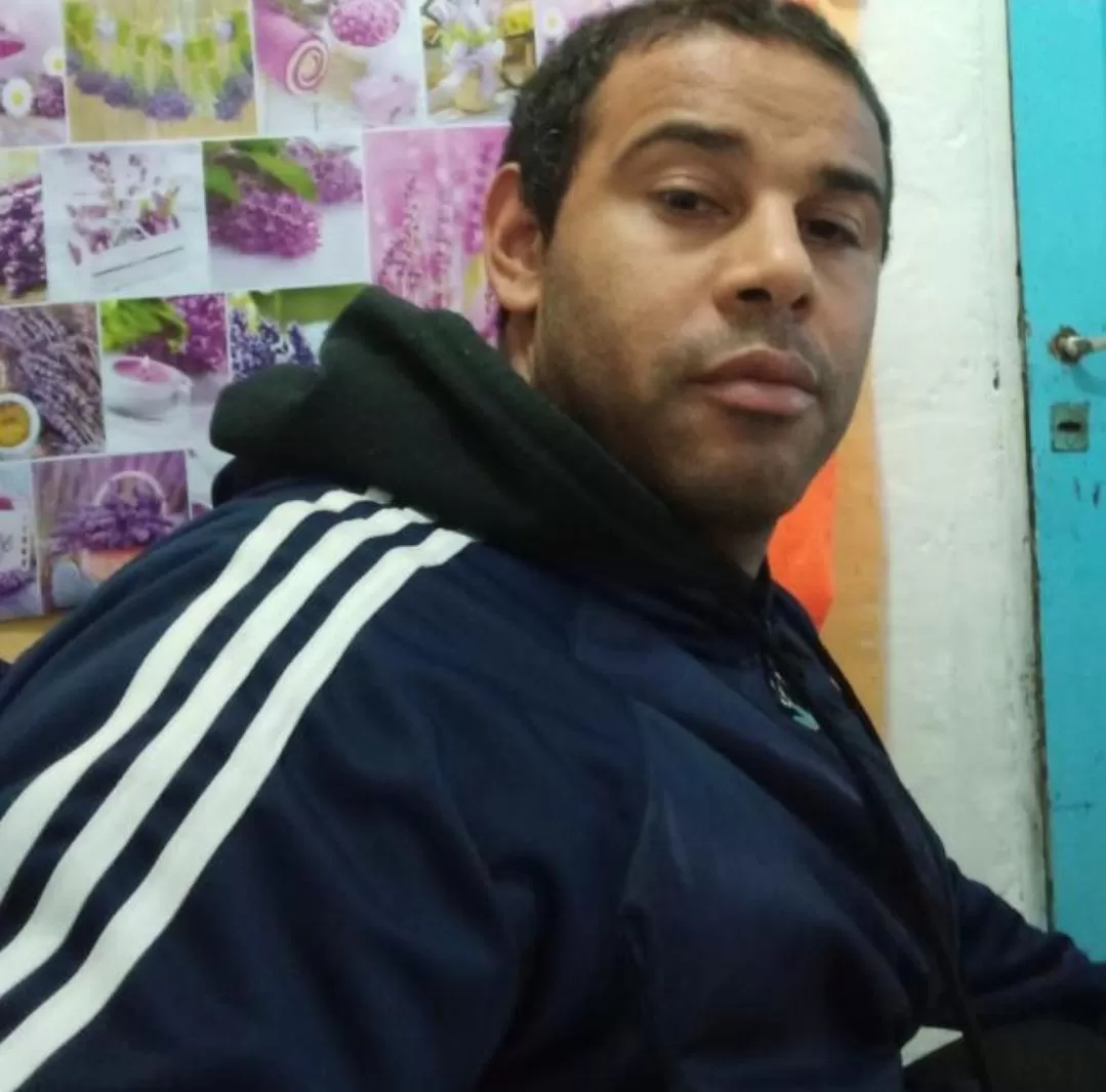 Carlos Alvarez 